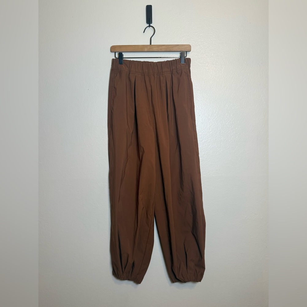 aerie Women's Brown Elastic Hem Wide-Leg Pants - Picture 2 of 6